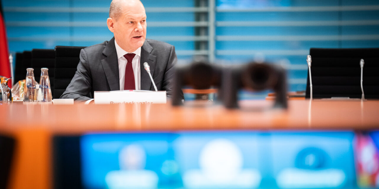 Verbündete schließen russische Banken aus SWIFT aus