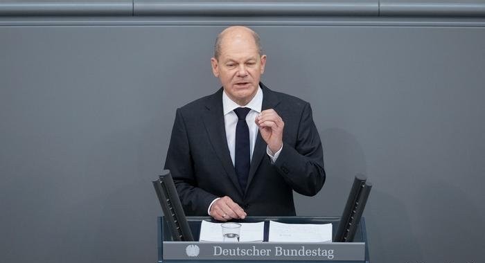 Sondersitzung des Bundestages mit Regierungserklärung zur aktuellen Lage