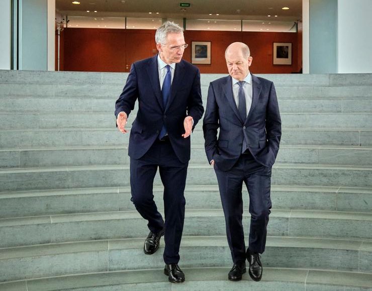 Bundeskanzler Scholz reist zum NATO-Sondergipfel nach Brüssel