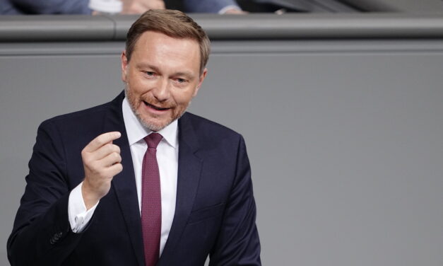 Lindner erhöht Sozialausgaben – doch sein Versprechen an die Bürger wackelt