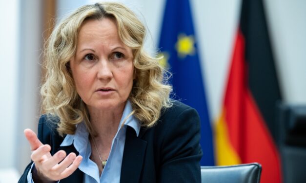 Die digitale Souveränität von Verbraucherinnen und Verbrauchern stärken
