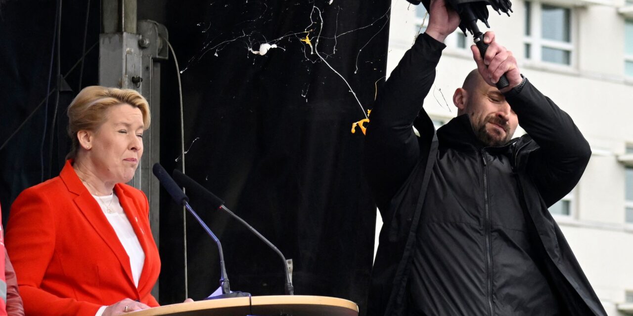 اعتداء بالبيض علي عمدة برلين في عيد العمال