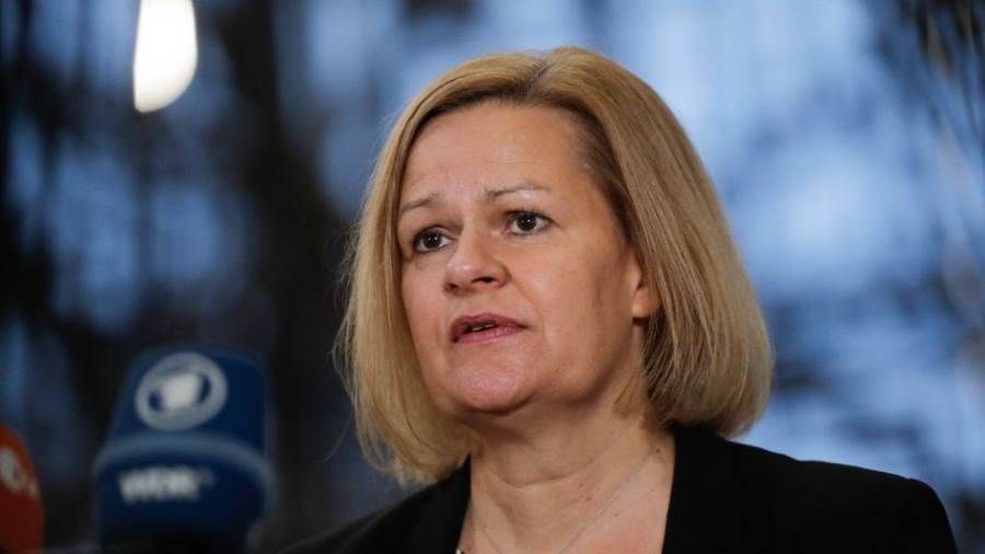 وزيرة الداخلية تنصح الألمان بمخزون طواريء