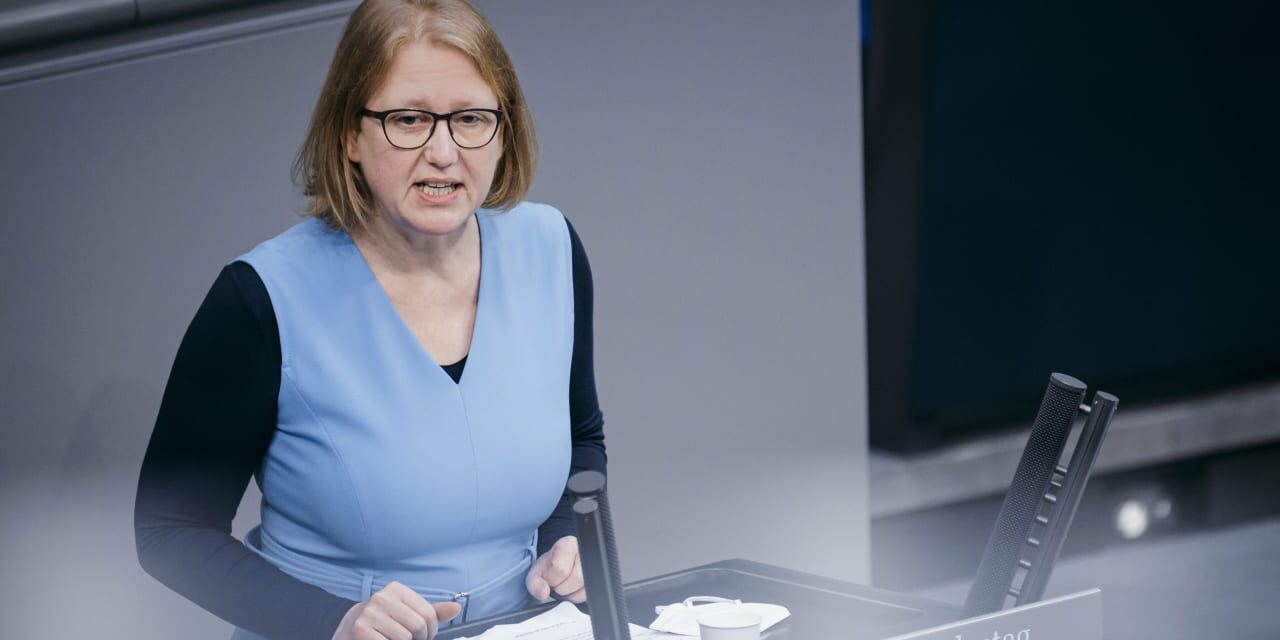 Preis des Bundesfamilienministeriums zeichnet Mehrgenerationenhäuser für gesellschaftliches Engagement aus