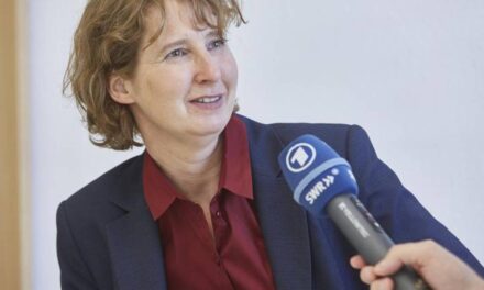 Staatssekretärin Rohleder: Unterstützung von Geflüchteten bei Alltagsfragen sicherstellen