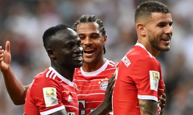 FC Bayern feiert Fußballfest in Frankfurt