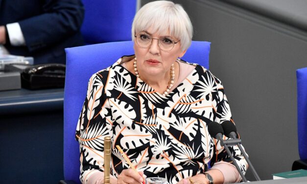 100.000 Euro unterstützen Bund und Länder ausgewählte Vorhaben von Archiven