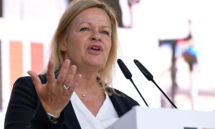 App zur Hilfe bei häuslicher Gewalt mit 3,7 Millionen Euro