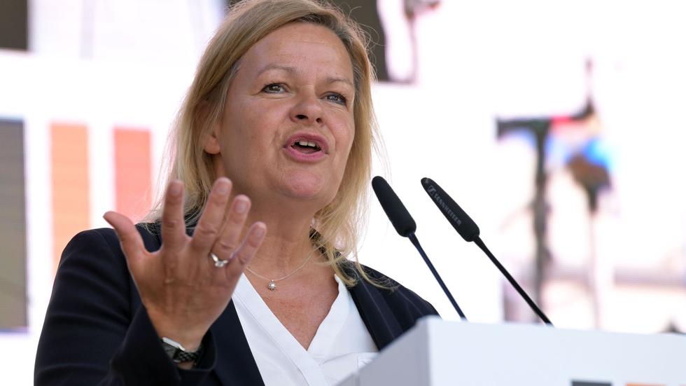 App zur Hilfe bei häuslicher Gewalt mit 3,7 Millionen Euro