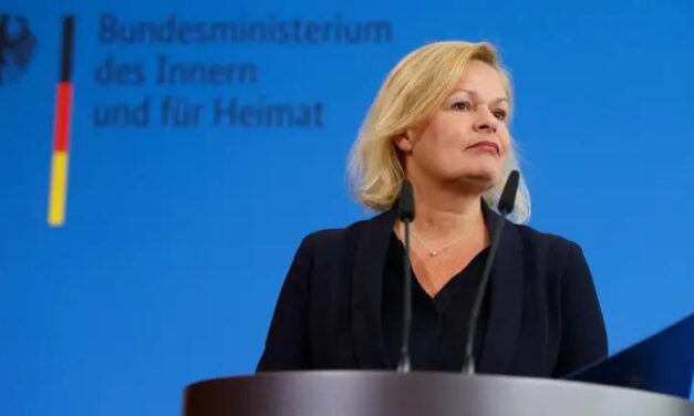 حظر أنشطة حماس وحل منظمة “صامدون” في ألمانيا