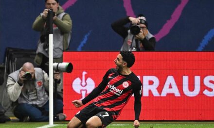 Eintracht fordert 40 Millionen Euro