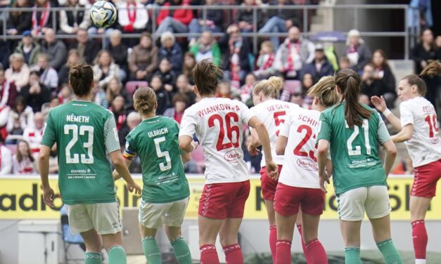 FC-FRAUEN SIEGEN VOR ÜBER 30.000 ZUSCHAUERN