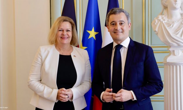 Kampf gegen Drogenkartelle: Deutschland tritt Maritimem Analyse- und Operationszentrum bei