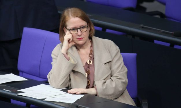 الاحتفال باليوم العالمي للغجر في برلين