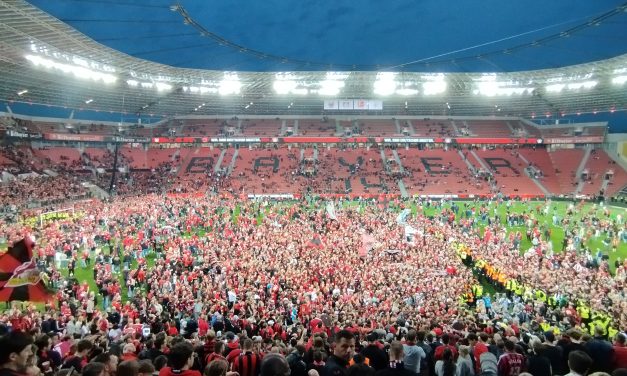 جماهير ليفركوزن تحتفل حتي الصباح بلقب الدوري الألماني