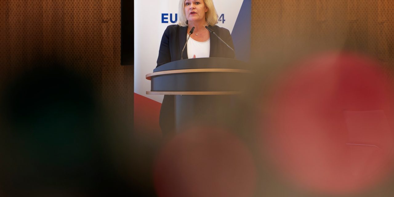 Sportministerin Faeser: Fußball-Hochburgen im Ruhrgebiet stehen für Begeisterung und Leidenschaft   