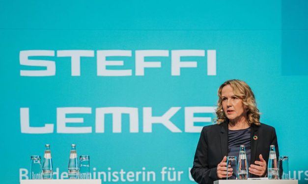 Neue Regeln für eine bessere Entsorgung von Elektrogeräten, E-Zigaretten