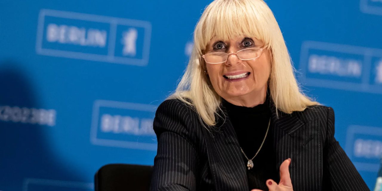 Kompetenzzentrum für Inklusionssport an den Behinderten Sportverband Berlin übergeben