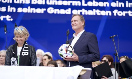 Fan Zone Leipzig durch Oberbürgermeister eröffnet