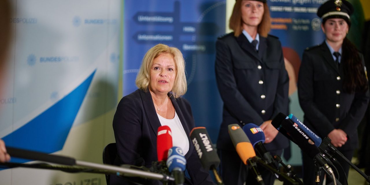 Faeser eröffnet die erste Anlaufstelle der Bundespolizei zum Schutz von Frauen vor Gewal