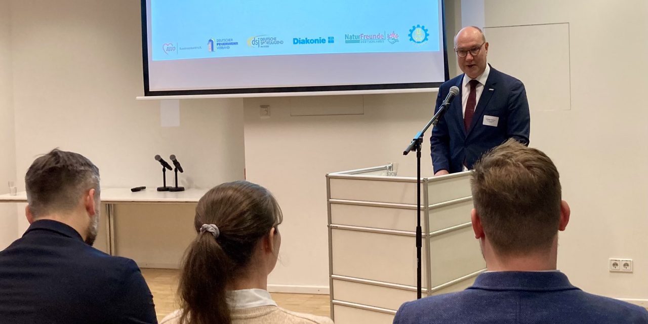 Tag zur Beseitigung der Armut fordern die Verbände der Wohnungslosen