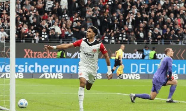 Frankfurt ringt Bayern in Sechs-Tore-Spektakel einen Punkt ab