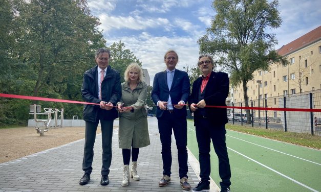 Fuß- und Radwegbrücke in Adlershof eröffnet und für den Verkehr freigegeben