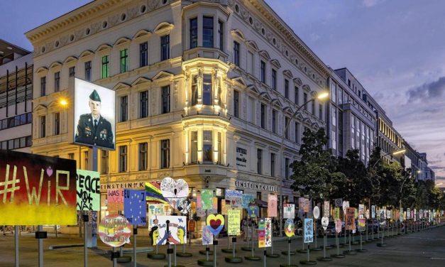 Der Regierende Bürgermeister von Berlin, Kai Wegner, zum 35. Jahrestag des Mauerfalls