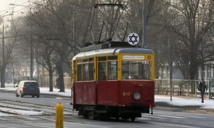 DER KULTURZUG FÄHRT JETZT AUCH NACH WARSCHAU