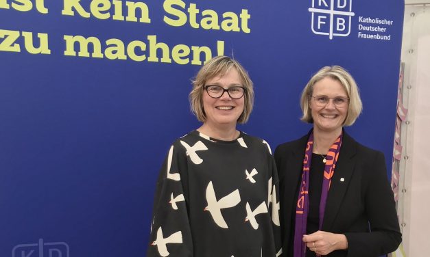 كاريتاس تدعو السياسيين إلى تعزيز الوقاية من الانتحار