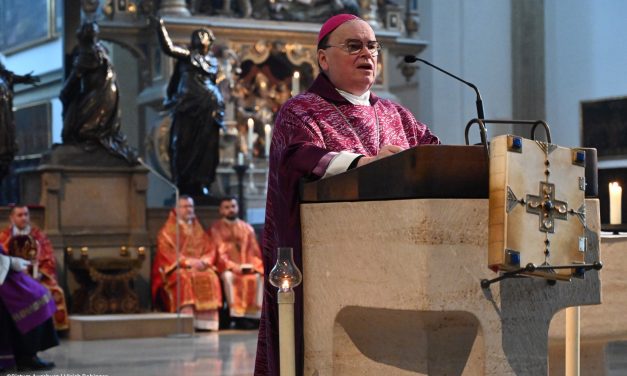 Evangelische Kirche und Diakonie reformieren Verfahren    