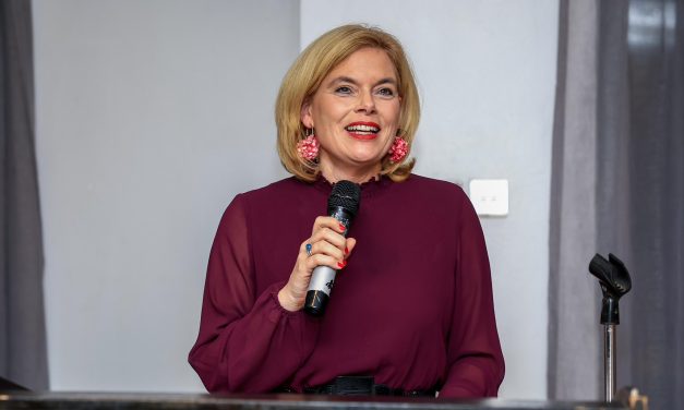 Ausstellung über ehemalige politische Häftlinge in der DDR eröffnet