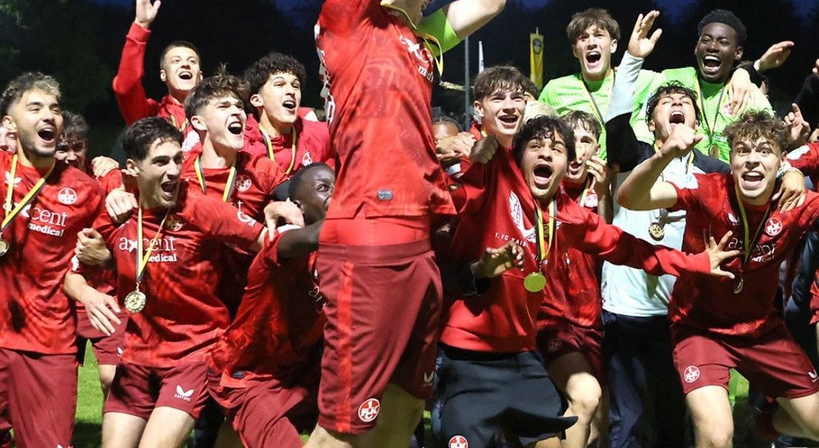 Verbandspokalfinale des Fußball-Verbandes Mittelrhein im Sportpark Höhenberg