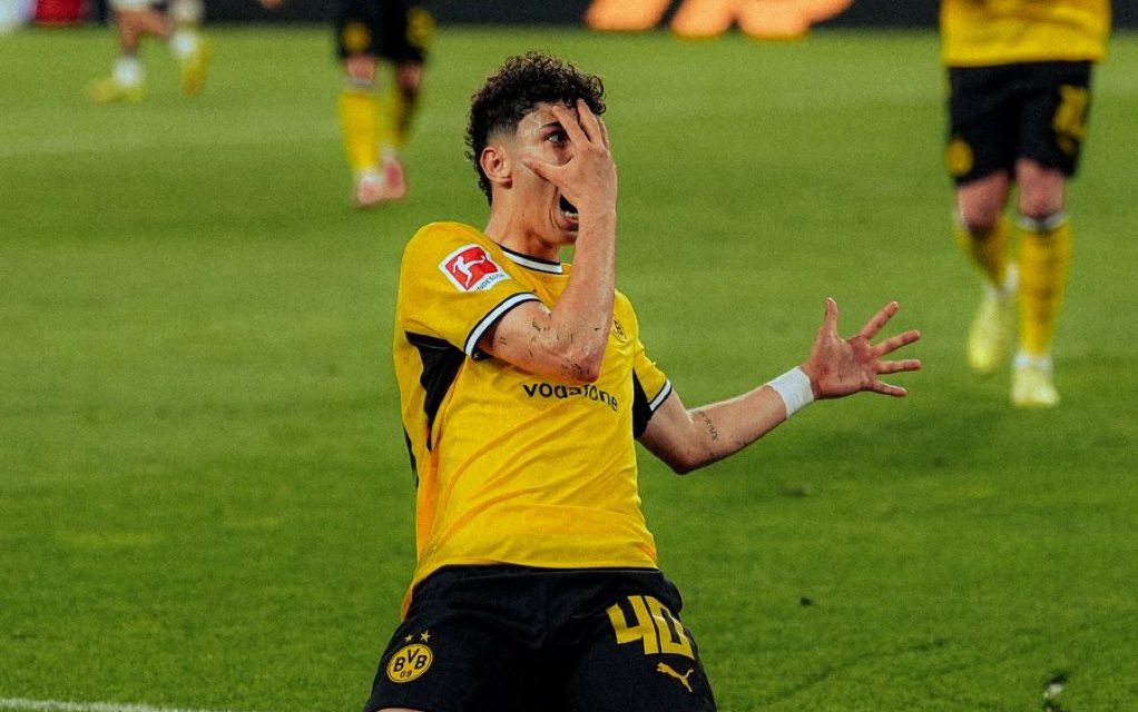 Frankfurt wankt, Dortmund siegt klar und ehrt eine Legende