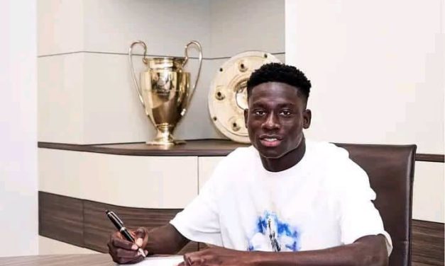 Bayern bindet Bara Ndiaye bis 2031